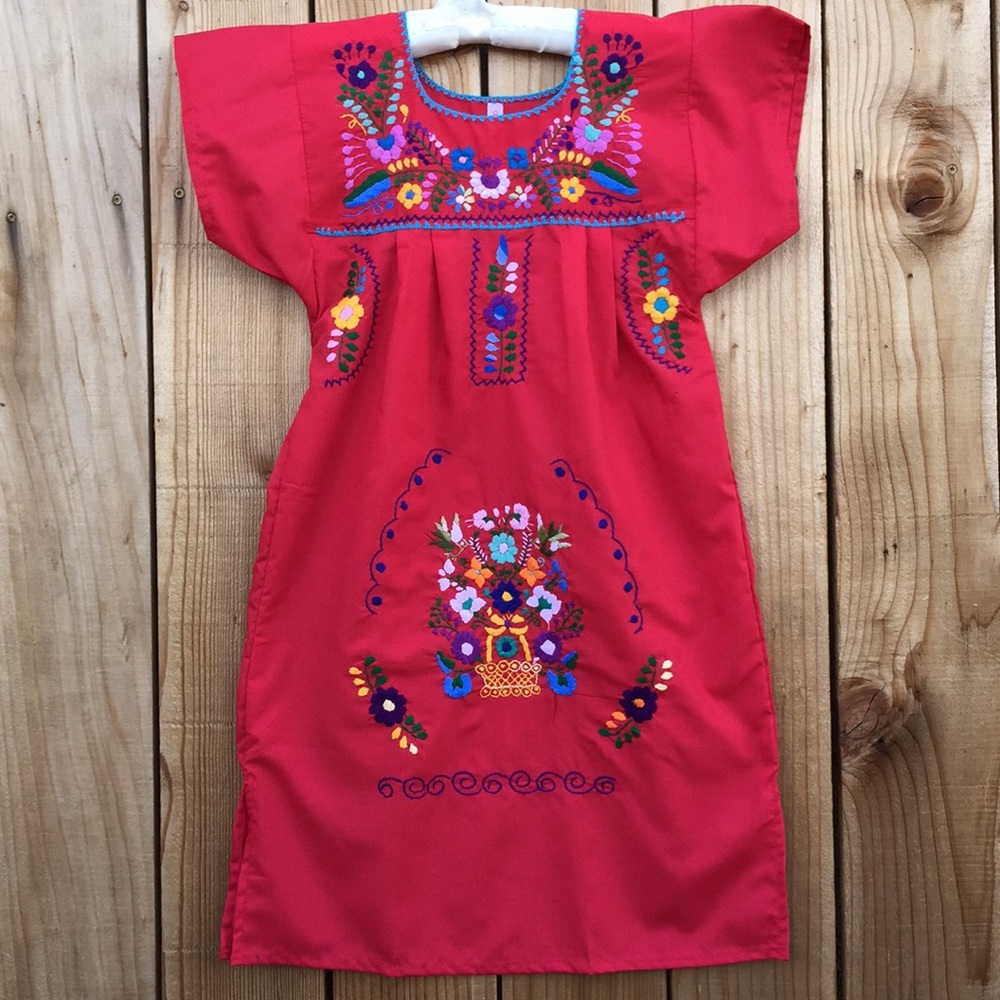 Mexican embroidered dress size 8 Years old girls